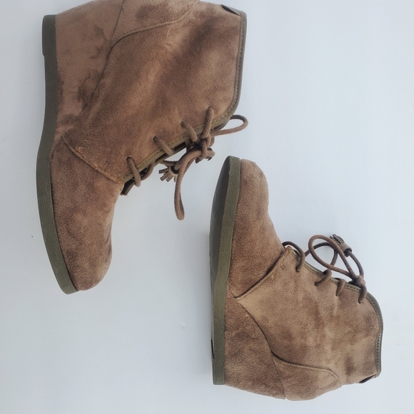 Madden Girl Dallyy Wedge Ankle Bootie Lace Up Women's Size 8 EUC - Picture 8 of 11